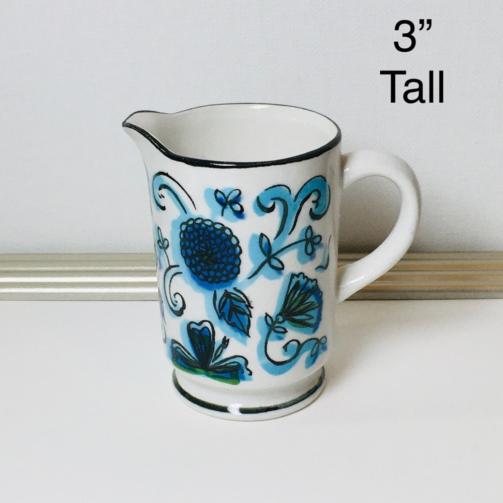 Very Small 60s - 70s Holt Howard Creamer HH 7219 Blue Cone Flower Hand Painted